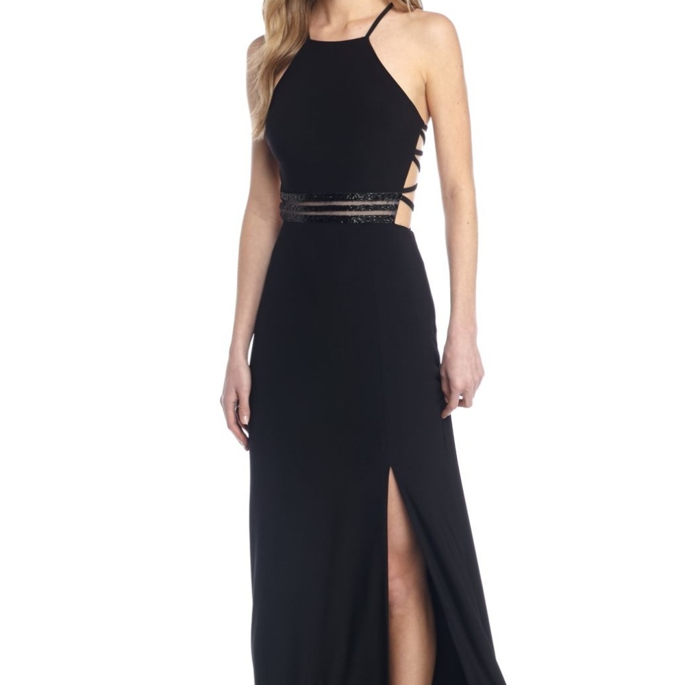 ⭐️FINAL SALE ITEM⭐️🎆Embellished Black Formal Gown by Morgan & Co.🎆